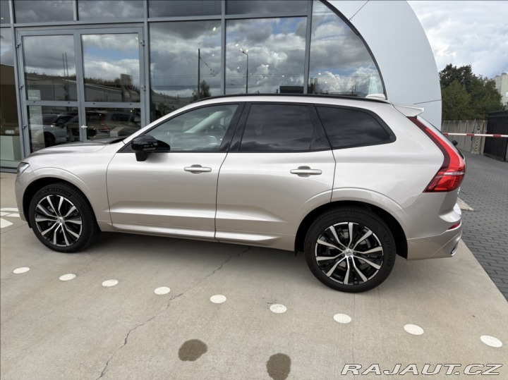 Volvo XC60 2,0 B4 AWD ULTIMATE 2025