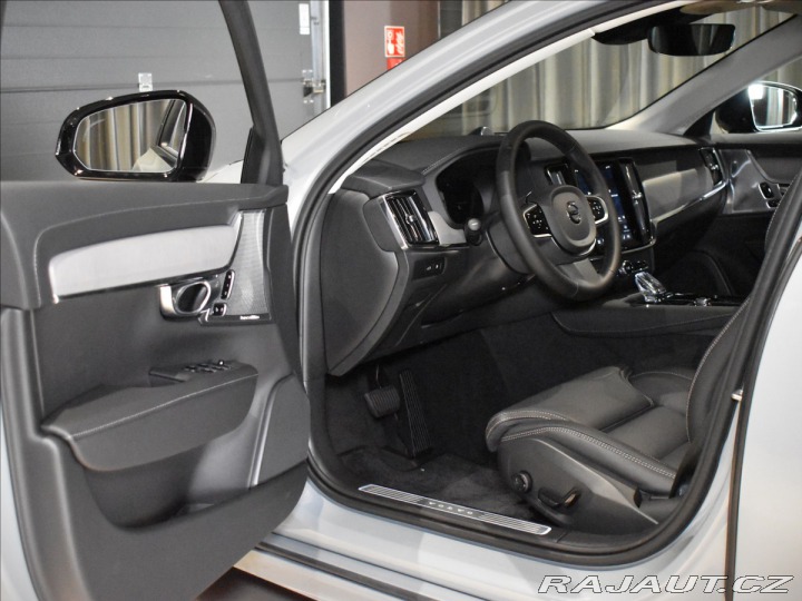 Volvo V90 2,0 T6  Plus Dark 1800