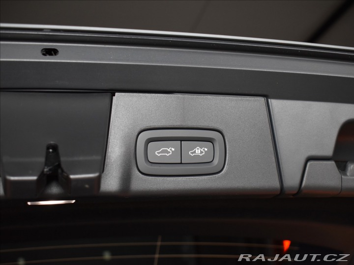 Volvo V90 2,0 T6  Plus Dark 1800