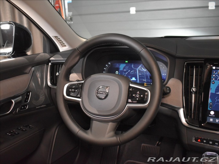 Volvo V90 2,0 T6  Plus Dark 2025