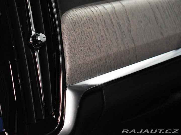 Volvo V90 2,0 T6  Plus Dark 2025