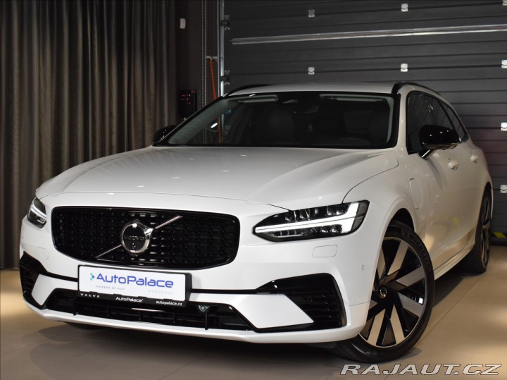 Volvo V90 2,0 T8  Plus Dark 2025