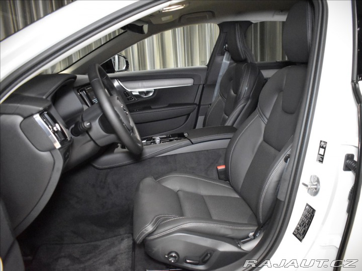 Volvo V90 2,0 T8 Plus Dark 2025