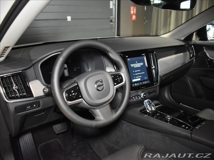 Volvo V90 2,0 T8 Plus Dark 2025