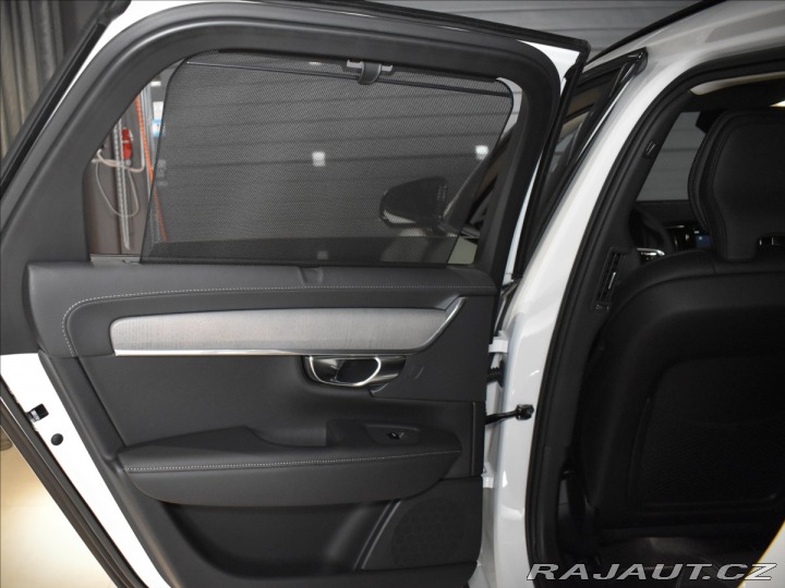 Volvo V90 2,0 T8 Plus Dark 2025