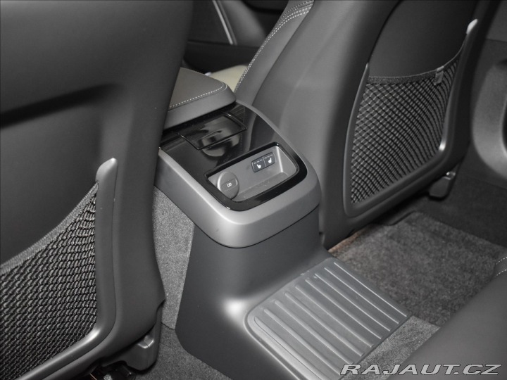 Volvo V90 2,0 T8 Plus Dark 2025