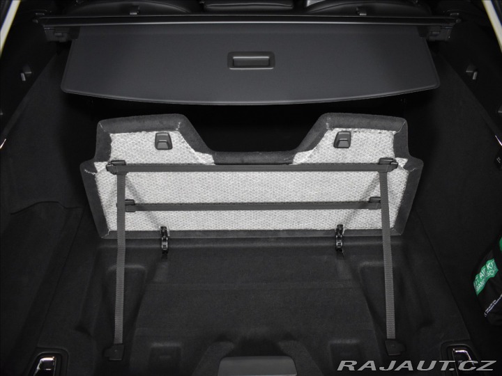 Volvo V90 2,0 T8 Plus Dark 2025