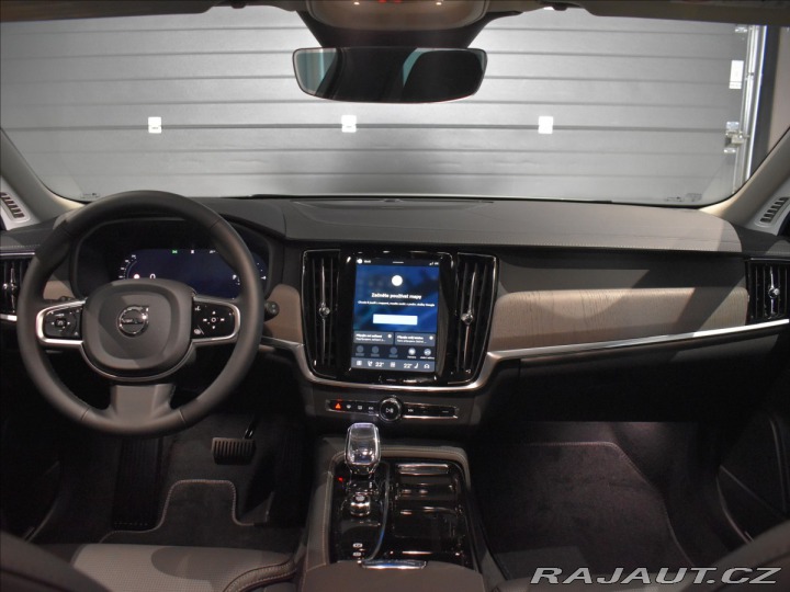 Volvo V90 2,0 T8 Plus Dark 2025