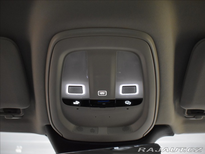 Volvo V90 2,0 T8 Plus Dark 2025