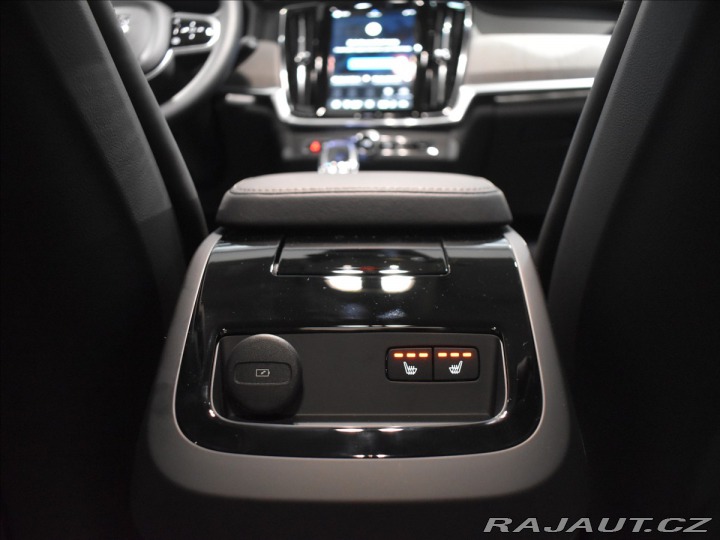 Volvo V90 2,0 T8 Plus Dark 2025