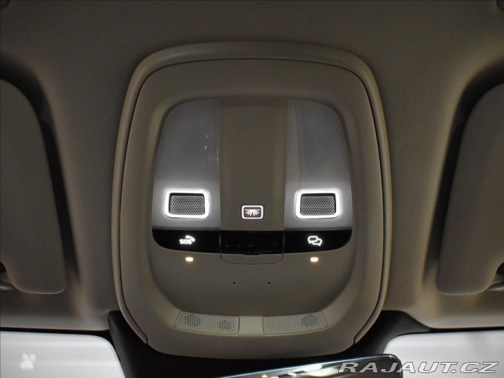 Volvo XC60 2,0 T6  Plus Dark 2025