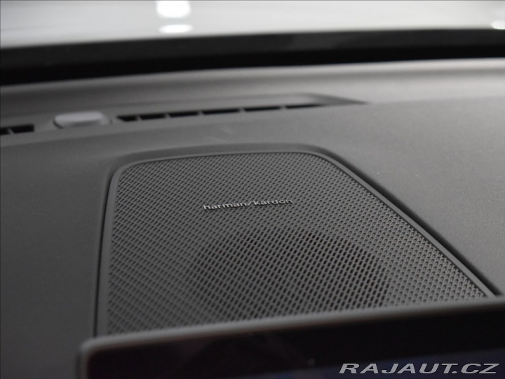 Volvo XC60 2,0 T6  Plus Dark 2025