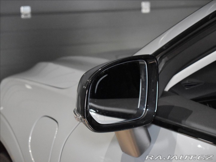 Volvo XC60 2,0 T6  Plus Dark 2025