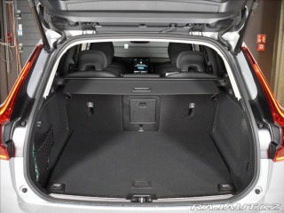 Volvo XC60 2,0 T6  Plus Dark 2025