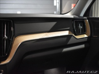 Volvo XC60 2,0 T6  Plus Dark 2025