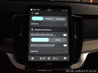 Volvo XC90 2,0 T8 AWD ULtra Pano,Vzd 2025