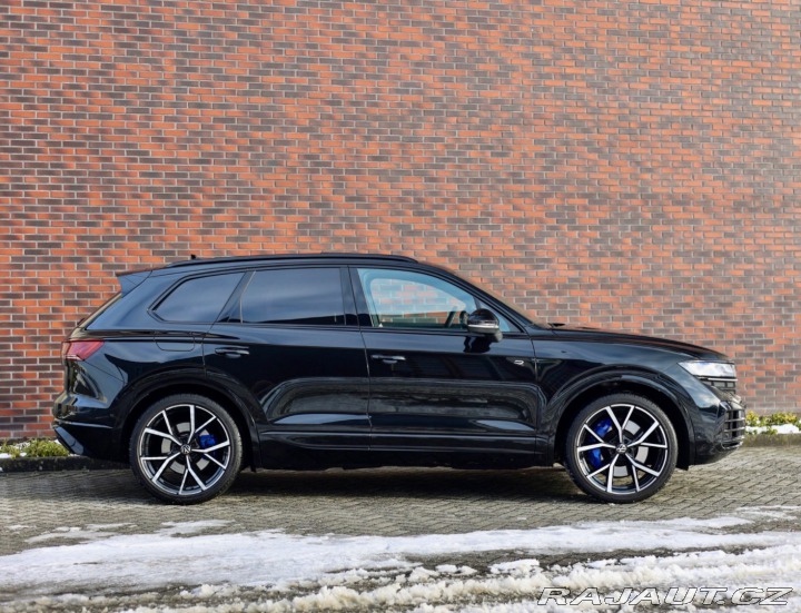Volkswagen Touareg R-line, 3.0 V6 TFSI E-Hy 2023