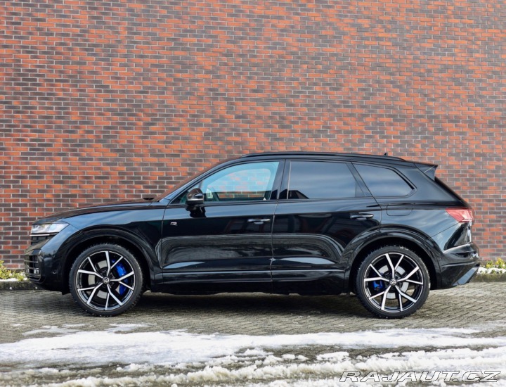 Volkswagen Touareg R-line, 3.0 V6 TFSI E-Hy 2023