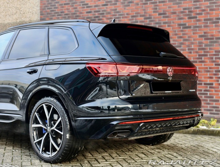 Volkswagen Touareg R-line, 3.0 V6 TFSI E-Hy 2023