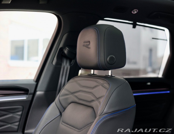 Volkswagen Touareg R-line, 3.0 V6 TFSI E-Hy 2023