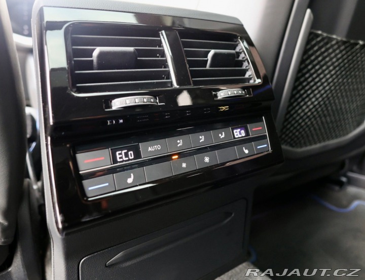 Volkswagen Touareg R-line, 3.0 V6 TFSI E-Hy 2023