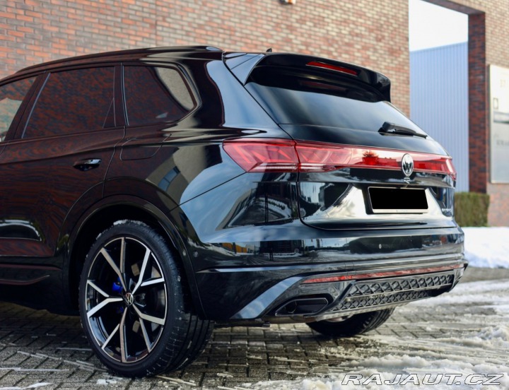 Volkswagen Touareg R-line, 3.0 V6 TFSI E-Hy 2023