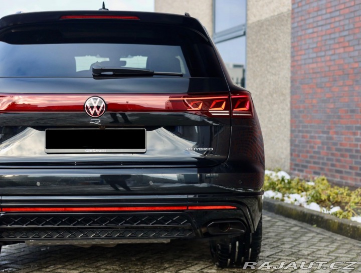 Volkswagen Touareg R-line, 3.0 V6 TFSI E-Hy 2023