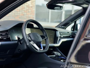 Volkswagen Touareg R-line, 3.0 V6 TFSI E-Hy 2023