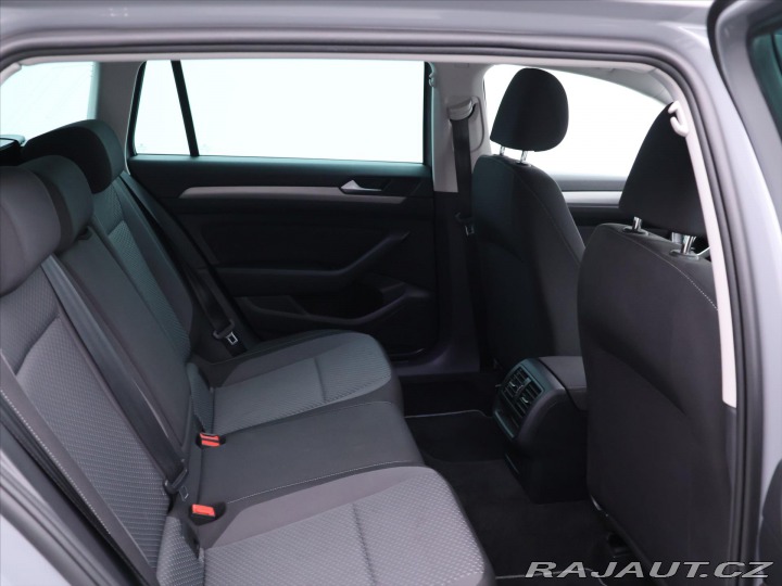 Volkswagen Passat 2,0 TDI 110kW DSG LED DPH 2022