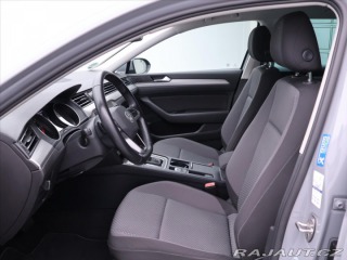 Volkswagen Passat 2,0 TDI 110kW DSG LED DPH 2022