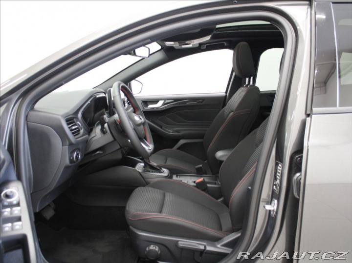 Ford Focus 1,0 115kW ST PANO. Akční 2023