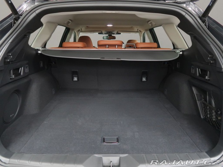 Subaru Outback 2.5i-T ES Tour Poslední š 2025