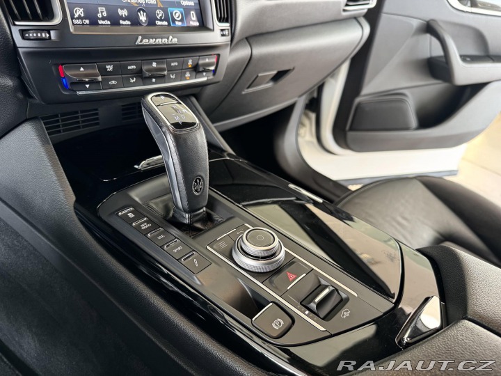 Maserati Levante 3,0V6 Q4 257kW*REZERVACE! 2019