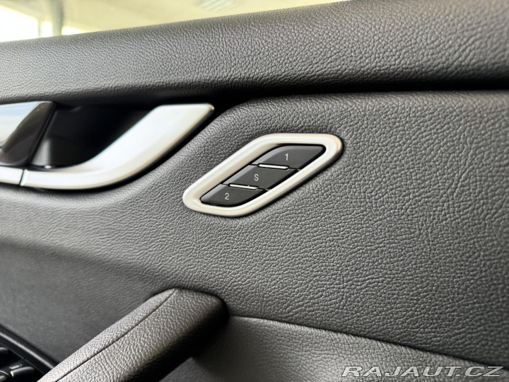 Maserati Levante 3,0V6 Q4 257kW*REZERVACE! 2019