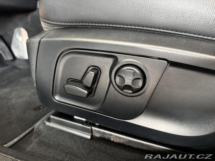 Maserati Levante 3,0V6 Q4 257kW*REZERVACE! 2019