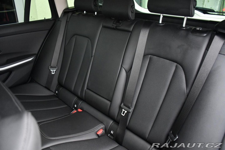 BMW 3 320d xDrive WEBASTO ACC Č 2024