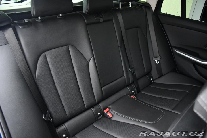 BMW 3 320d xDrive WEBASTO ACC Č 2024