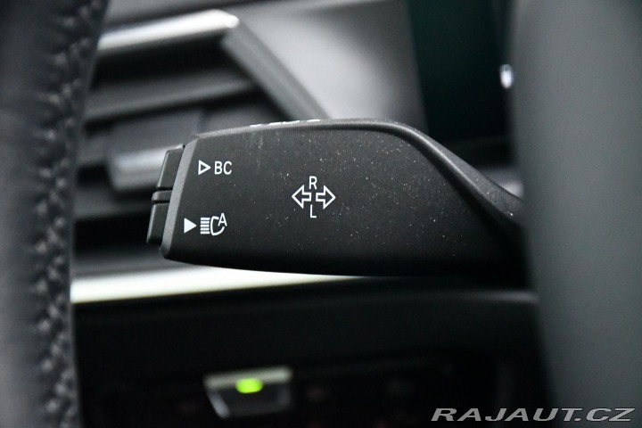 BMW 3 320d xDrive WEBASTO ACC Č 2024