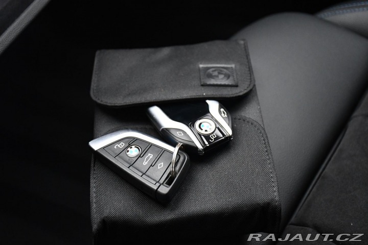 BMW 3 320D xDrive M-SPORT ČR LA 2021