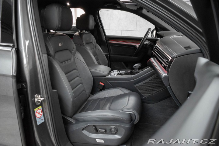 Volkswagen Touareg 3.0 TDI R-LINE*TAŽNÉ*AIR* 2020
