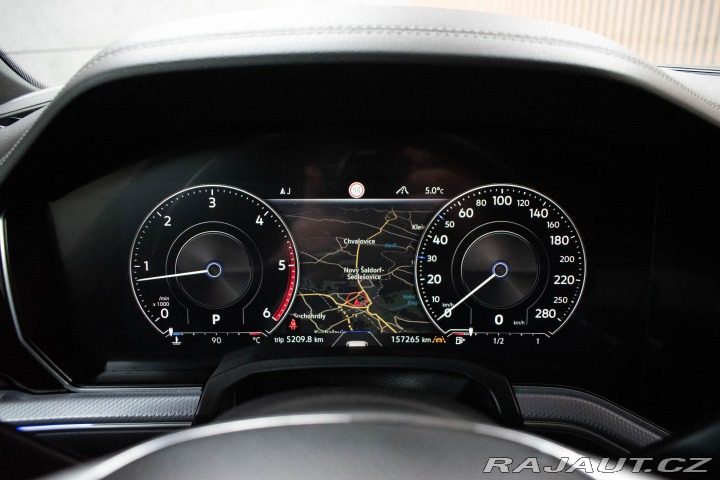 Volkswagen Touareg 3.0 TDI R-LINE*TAŽNÉ*AIR* 2020