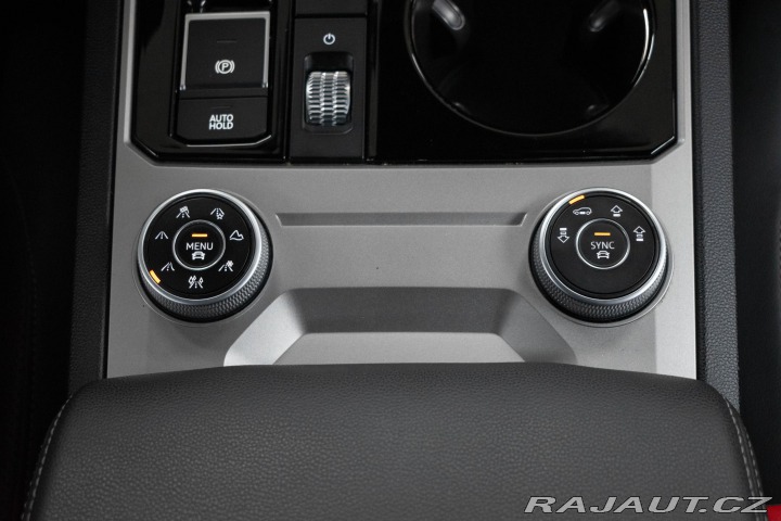 Volkswagen Touareg 3.0 TDI R-LINE*REZERVACE* 2020