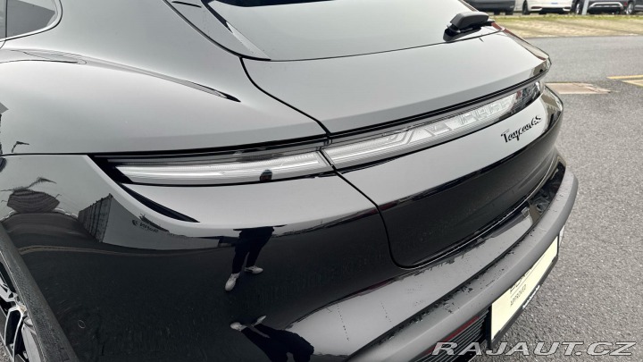 Porsche Taycan 4S Sport Tursimo 4S 2025
