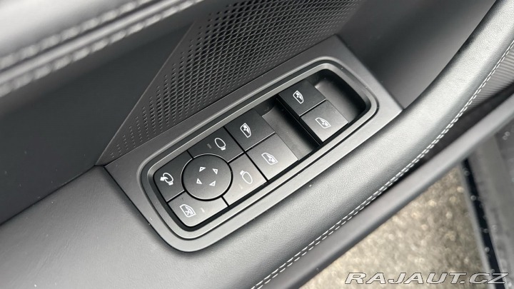 Porsche Taycan 4S Sport Tursimo 4S 2025