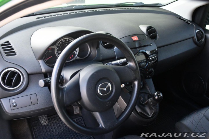 Mazda 2 1.4i 2011