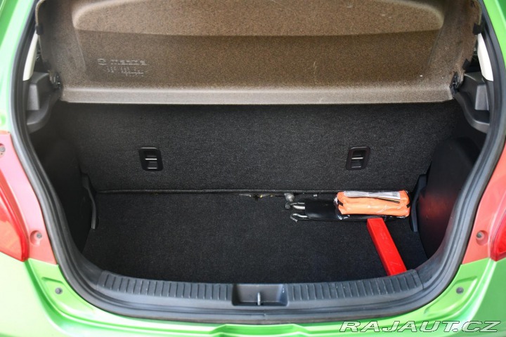 Mazda 2 1.4i KLIMA 2011