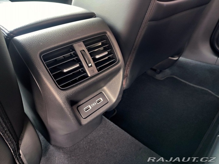 Honda Civic 2.0e:HEV Advance Black SK 2025