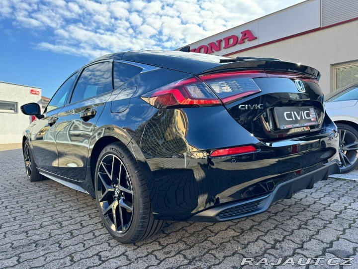 Honda Civic 2.0e:HEV Advance Black SK 2025