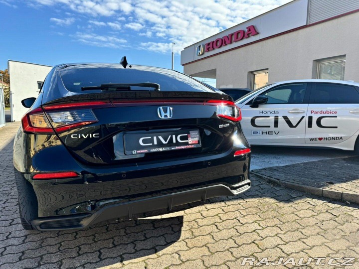 Honda Civic 2.0e:HEV Advance Black SK 2025