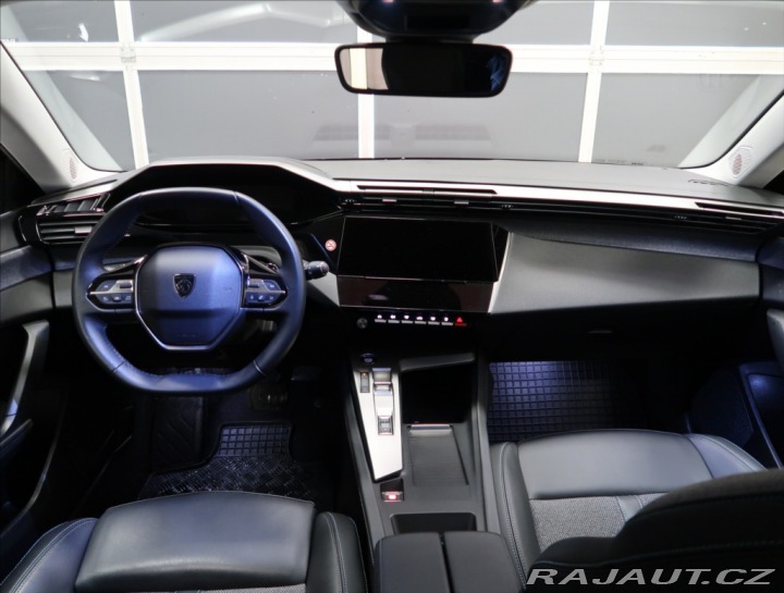 Peugeot 308 1,2 PT AT ALLURE NAVI KAM 2024